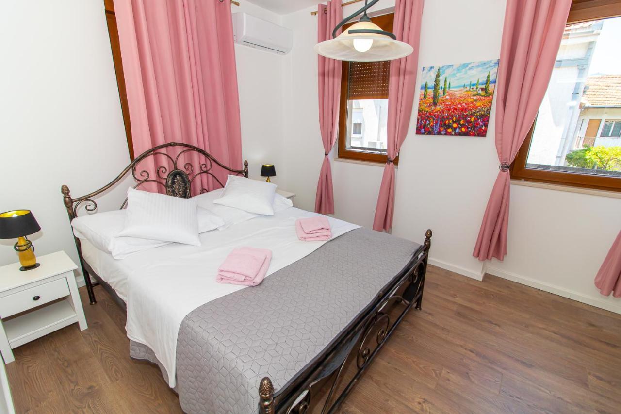 Luxury Apartments Iris Мостар Экстерьер фото